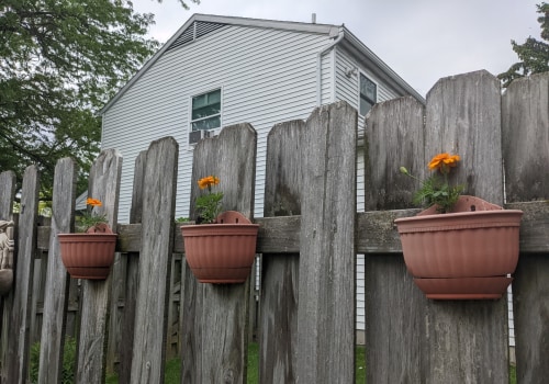 The Pros and Cons of Building Your Own Fence: An Expert's Perspective